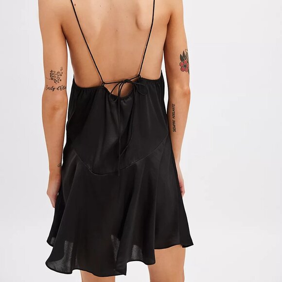 Spring Fling Mini Slip In Black - Picture 2 of 7